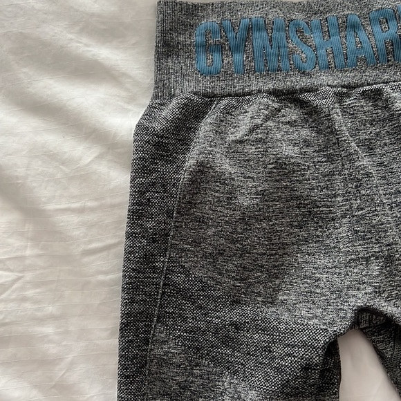 Gymshark XS high waisted biker shorts - Picture 4 of 6